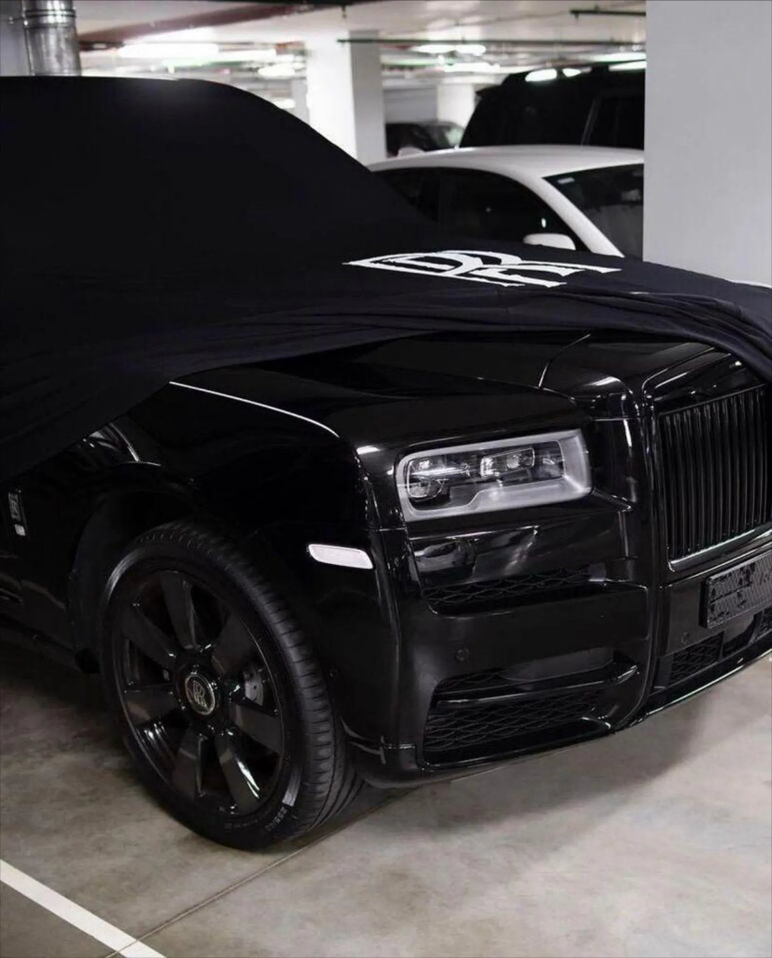 Rolls-Royce real car photo