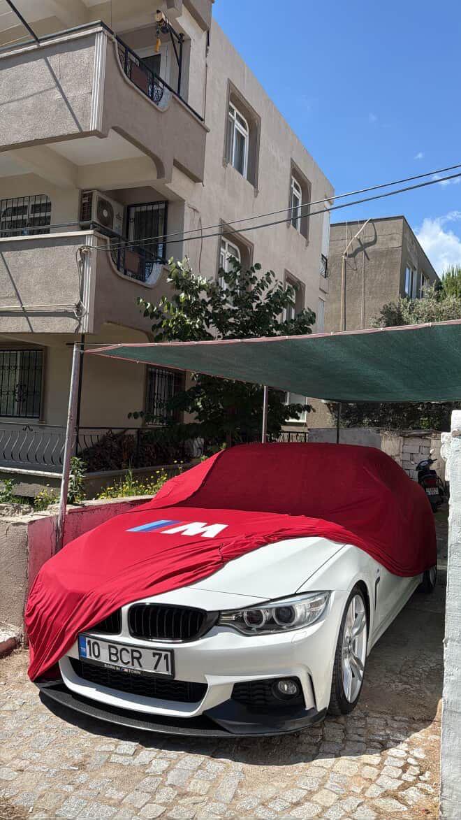BMW M real car photo